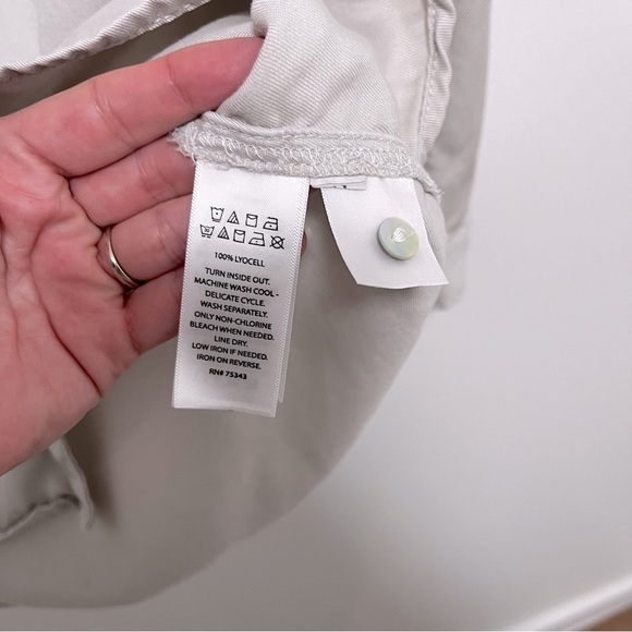 C&C California Long Sleeve 100% Lyocell Button Down Shirt Size Small - Picture 7 of 8